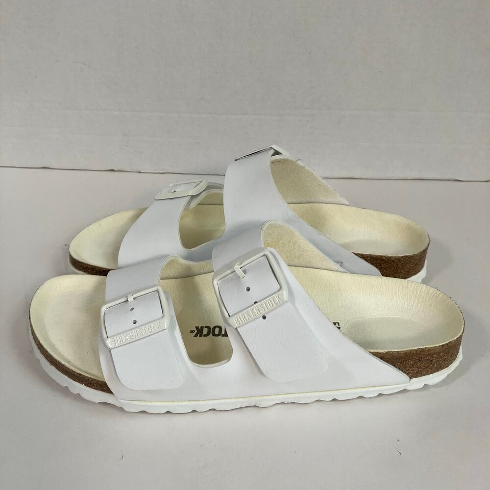 Birkenstock Sz 39/ US 8 All White Arizona
Birko-Flor Sandals Synthetic Upper